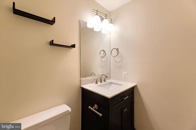 15 BUTTERNUT WAY, Sterling, VA 20164