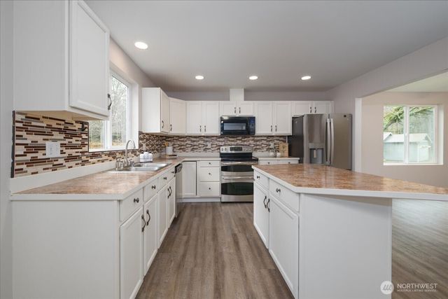 2295 S Camano Drive, Camano Island, WA 98282