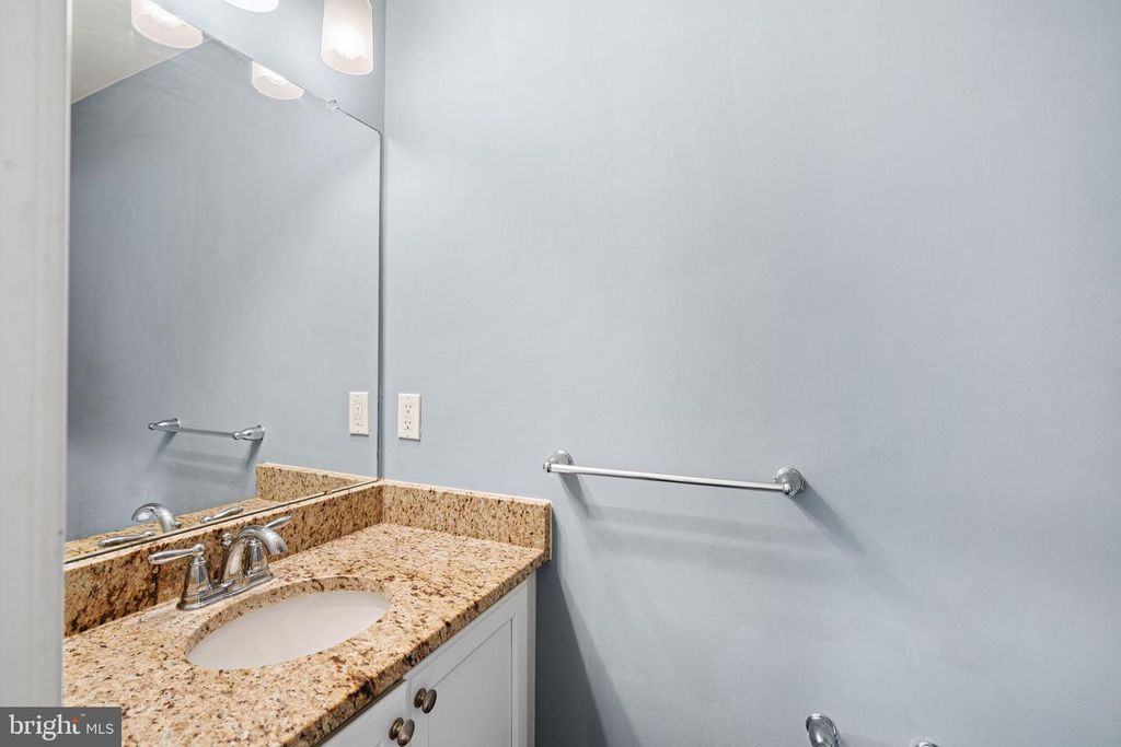 353 W 7TH AVE, Conshohocken, PA 19428
