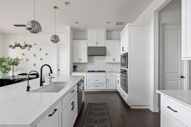 920 Trevi Fontana DR, Leander, TX 78641