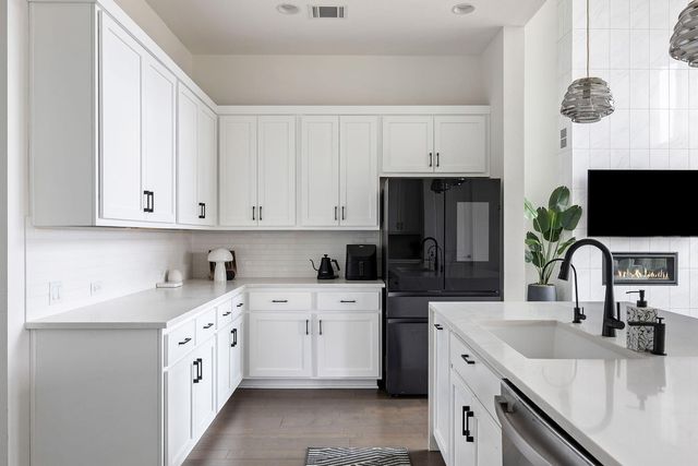 920 Trevi Fontana DR, Leander, TX 78641