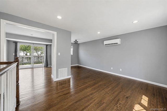 3010 Sipp Avenue, Medford, NY 11763