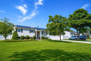 3010 Sipp Avenue, Medford, NY 11763
