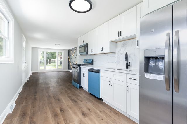 16140 Marshfield Avenue, Markham, IL 60428