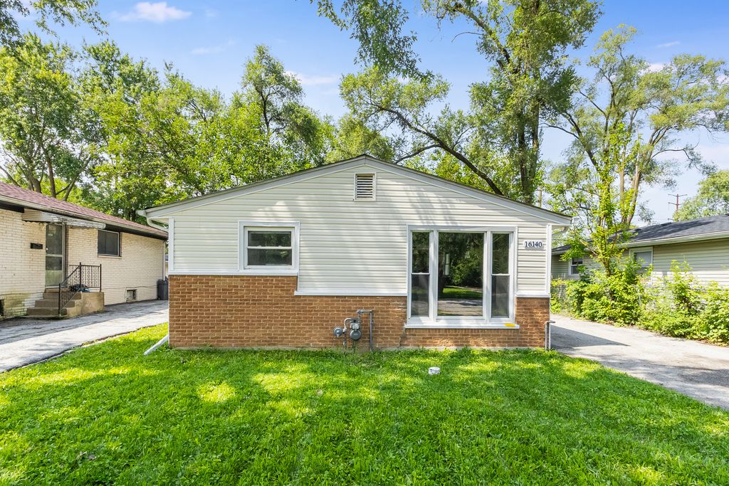 16140 Marshfield Avenue, Markham, IL 60428