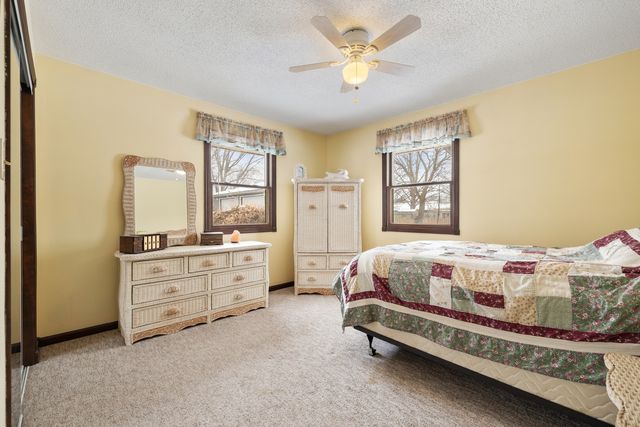 3906 LEOMINSTER Avenue, Joliet, IL 60431