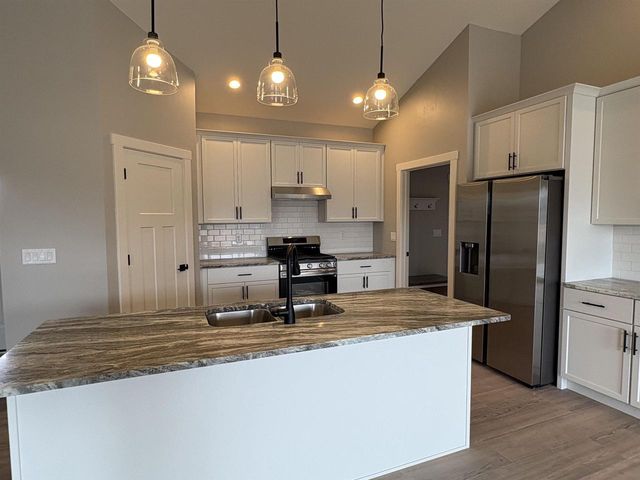 N9246 HOMESTEAD LANE, Appleton, WI 54915