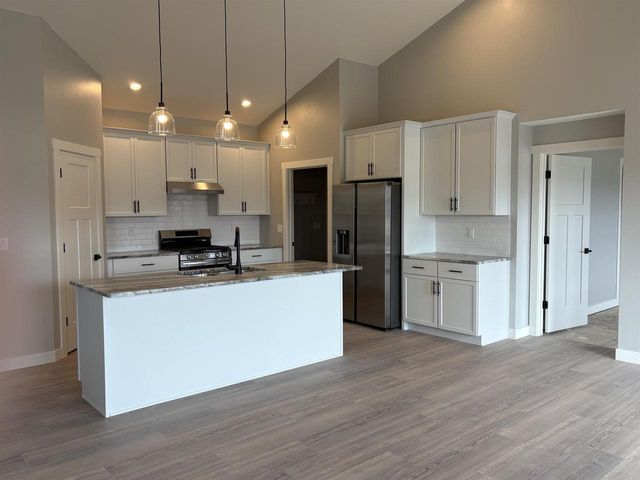 N9246 HOMESTEAD LANE, Appleton, WI 54915