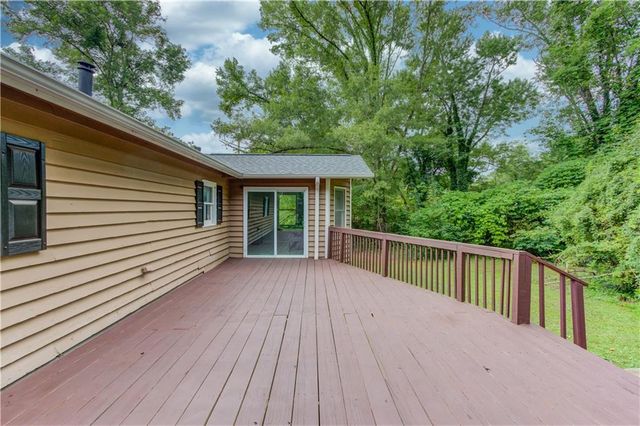 3305 Ladd Drive, Gainesville, GA 30506