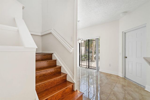 2803 Sarento Place 110, Palm Beach Gardens, FL 33410