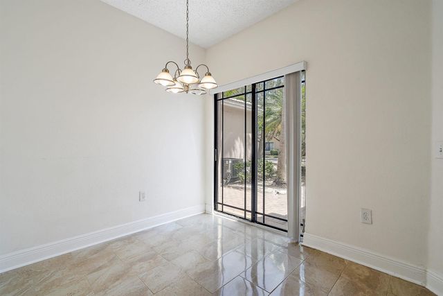 2803 Sarento Place 110, Palm Beach Gardens, FL 33410