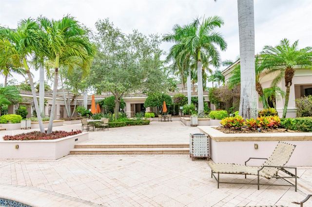 2803 Sarento Place 110, Palm Beach Gardens, FL 33410