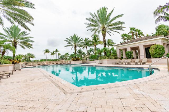2803 Sarento Place 110, Palm Beach Gardens, FL 33410
