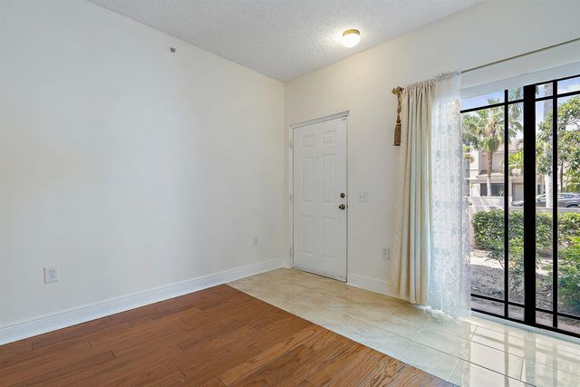 2803 Sarento Place 110, Palm Beach Gardens, FL 33410