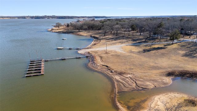 309 Cedar Point Circle, Gordonville, TX 76245