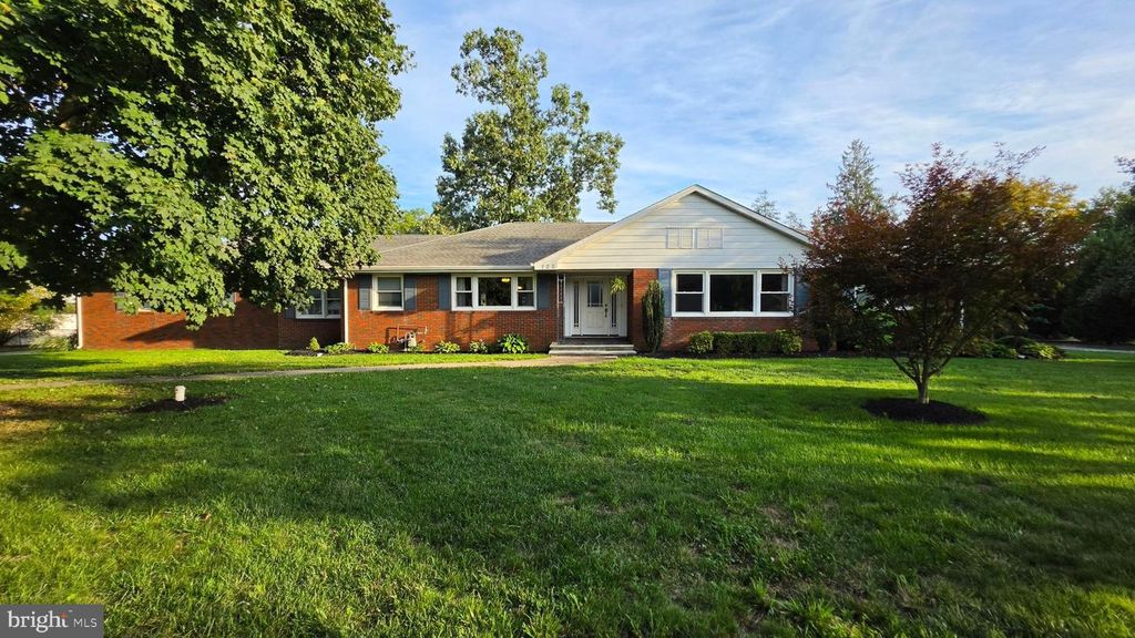 725 LANDIS AVE, BRIDGETON, NJ 08302 — photo 2
