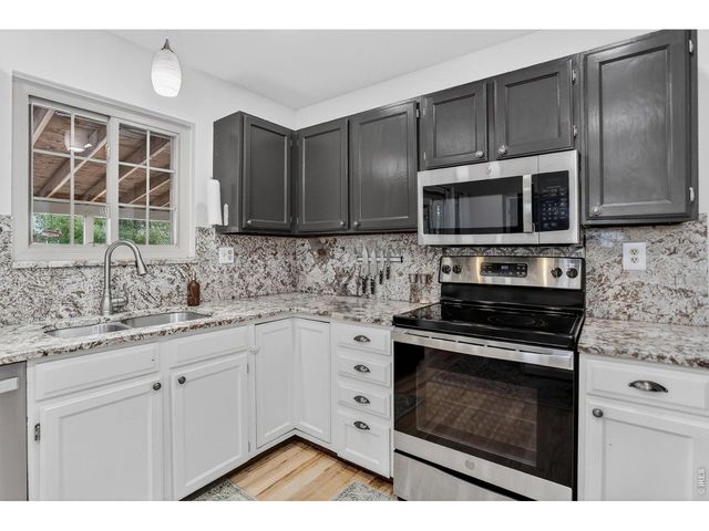 1027 Cottonwood Dr, Windsor, CO 80550
