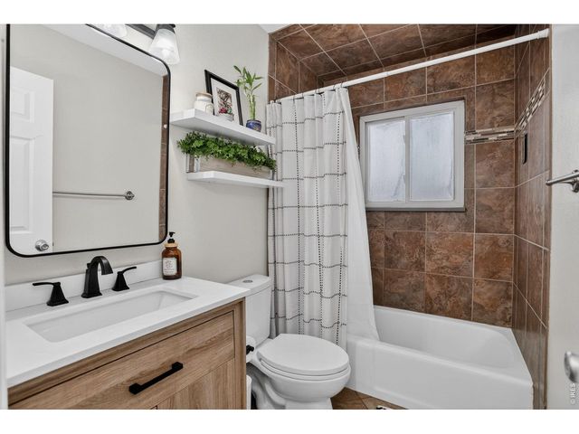 1027 Cottonwood Dr, Windsor, CO 80550