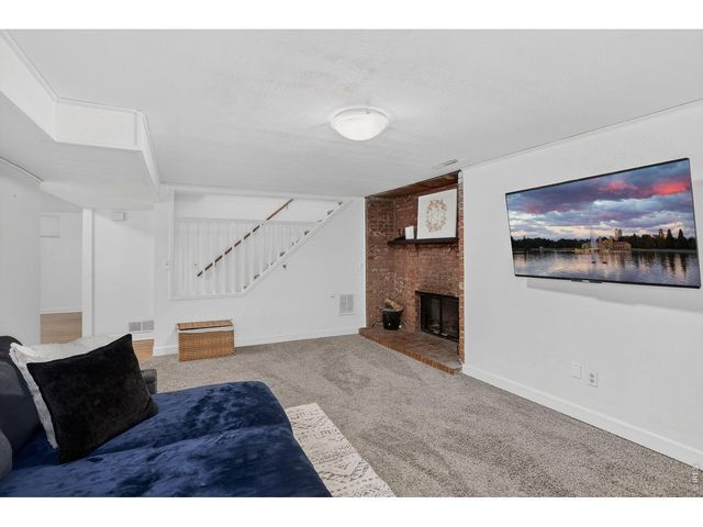 1027 Cottonwood Dr, Windsor, CO 80550