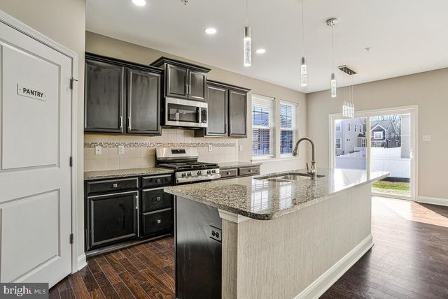 11353 FLAG CT, White Plains, MD 20695