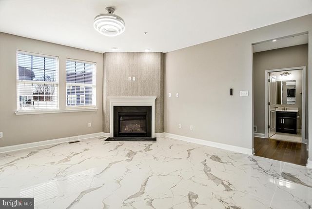 11353 FLAG CT, White Plains, MD 20695