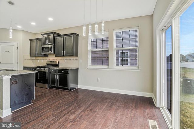 11353 FLAG CT, White Plains, MD 20695