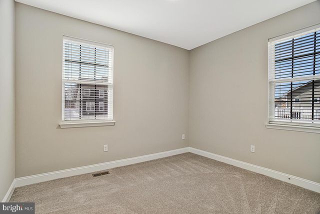 11353 FLAG CT, White Plains, MD 20695