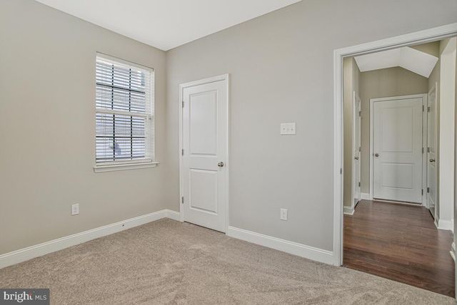 11353 FLAG CT, White Plains, MD 20695