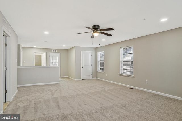 11353 FLAG CT, White Plains, MD 20695