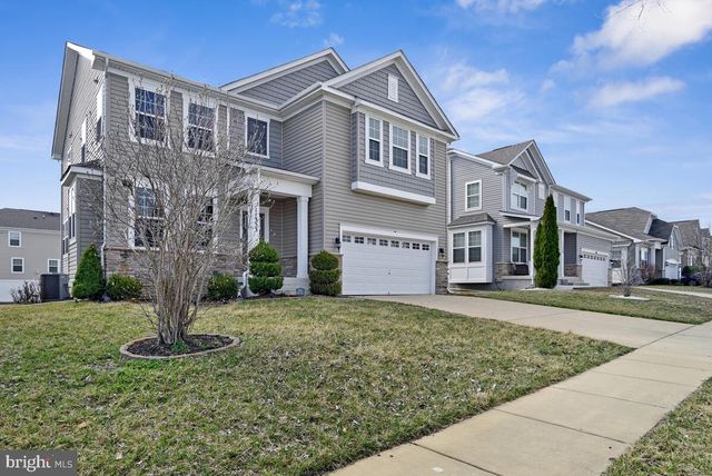 11353 FLAG CT, White Plains, MD 20695