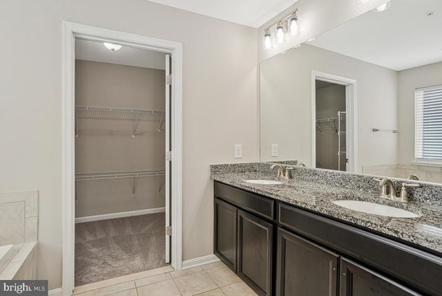 11353 FLAG CT, White Plains, MD 20695