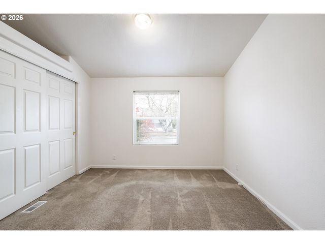 3700 BABCOCK Ln 106, Eugene, OR 97401