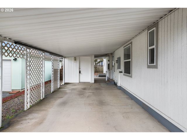 3700 BABCOCK Ln 106, Eugene, OR 97401