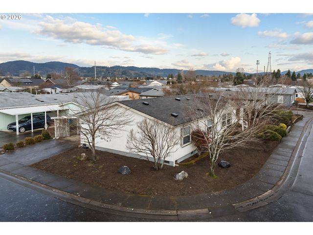 3700 BABCOCK Ln 106, Eugene, OR 97401