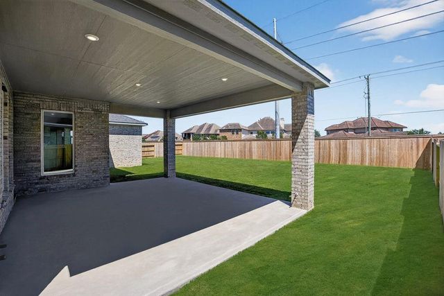 1677 Birch Lake Bend, Friendswood, TX 77546