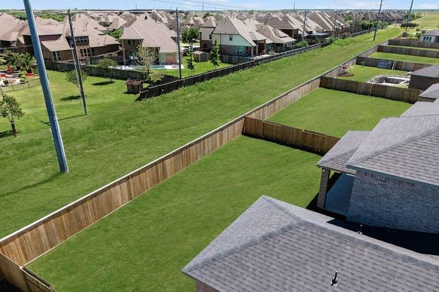 1677 Birch Lake Bend, Friendswood, TX 77546