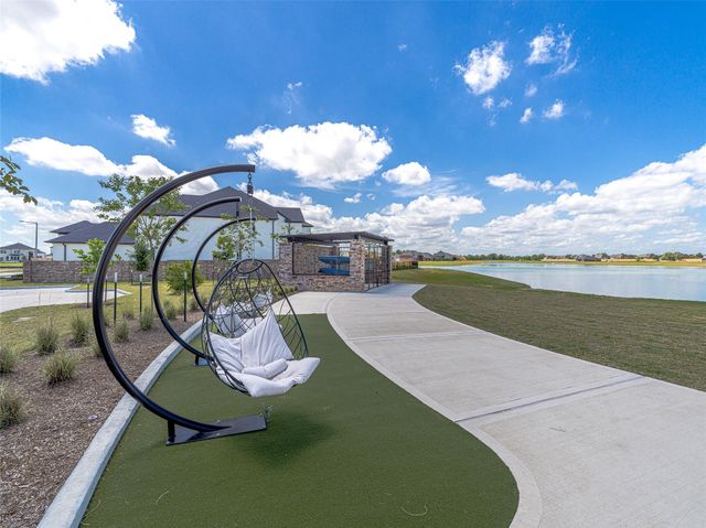 1677 Birch Lake Bend, Friendswood, TX 77546