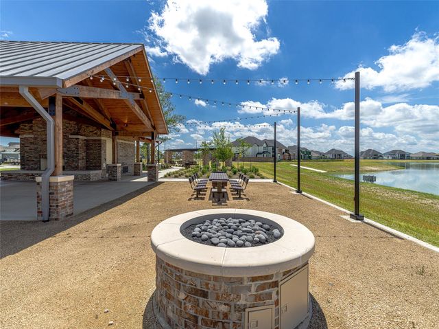 1677 Birch Lake Bend, Friendswood, TX 77546