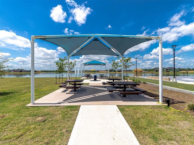 1677 Birch Lake Bend, Friendswood, TX 77546