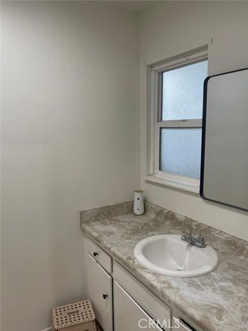 670 Lanier St., Hemet, CA 92543