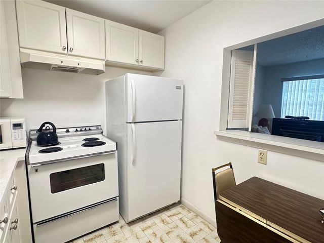 163 Markham H 163, Deerfield Beach, FL 33442