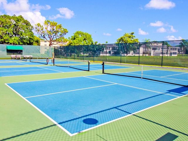 163 Markham H 163, Deerfield Beach, FL 33442
