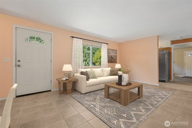 5230 Puget Road NE, Olympia, WA 98516