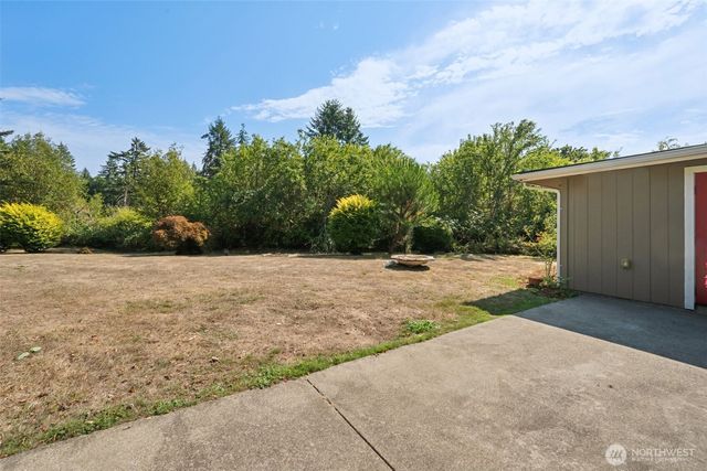 5230 Puget Road NE, Olympia, WA 98516