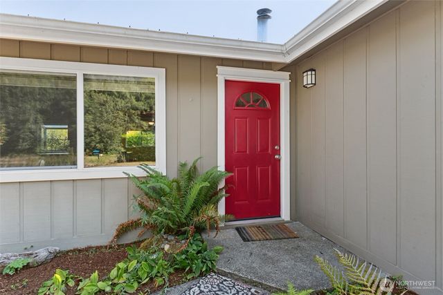 5230 Puget Road NE, Olympia, WA 98516