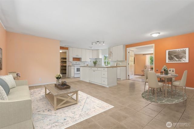 5230 Puget Road NE, Olympia, WA 98516