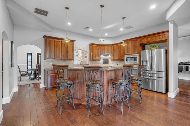 2041 Eagle Nest Place, Lewisville, TX 75077