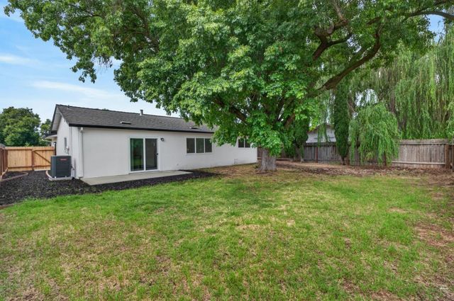 6330 Valley Hi Dr, Sacramento, CA 95823