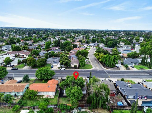 6330 Valley Hi Dr, Sacramento, CA 95823