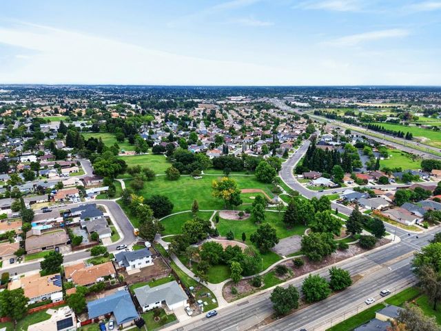 6330 Valley Hi Dr, Sacramento, CA 95823